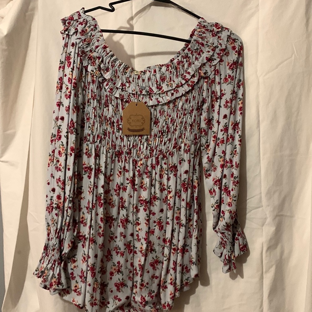 Floral loose top, off the shoulder - Picture 1 of 2